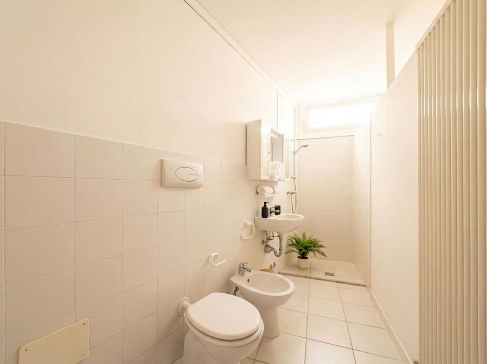 Secondo bagno con doccia